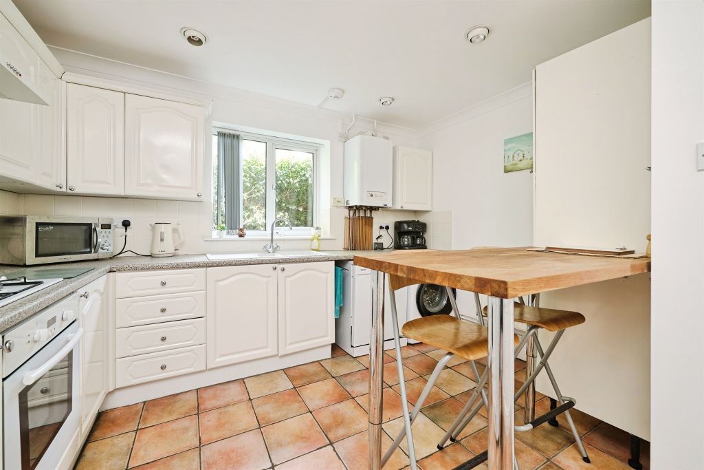 Property photo 3 of 11