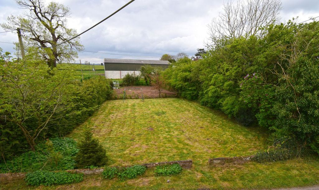 Property photo 3 of 11