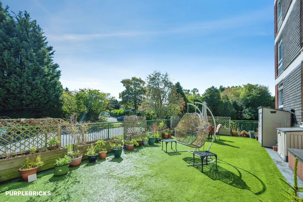 Property photo 2 of 31