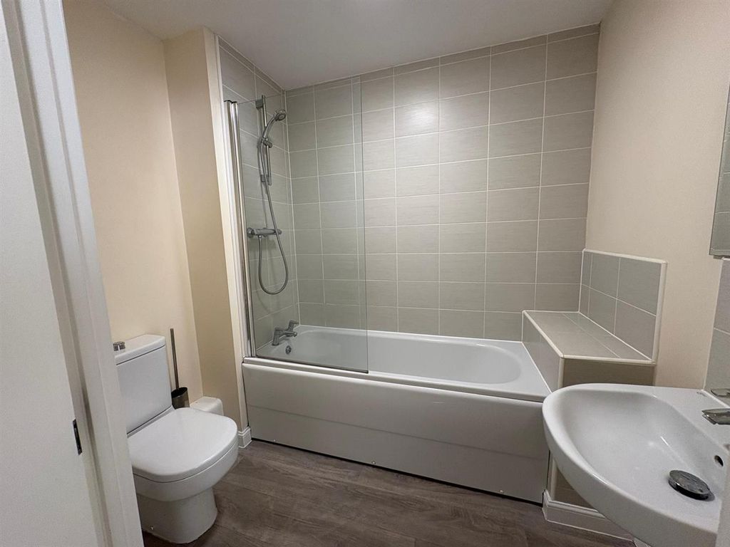 Property photo 2 of 5 7E8Edd1F-9A69-4028-B3d5-55055Df7c732.Jpeg