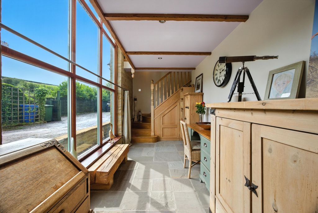 Property photo 3 of 66
