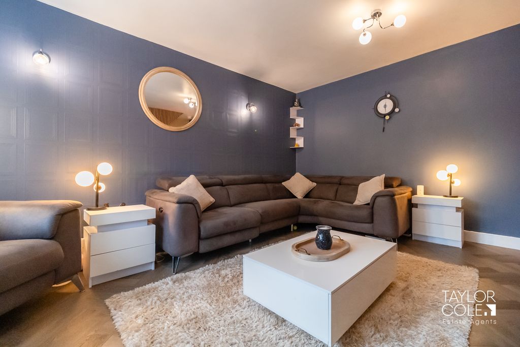 Property photo 2 of 38