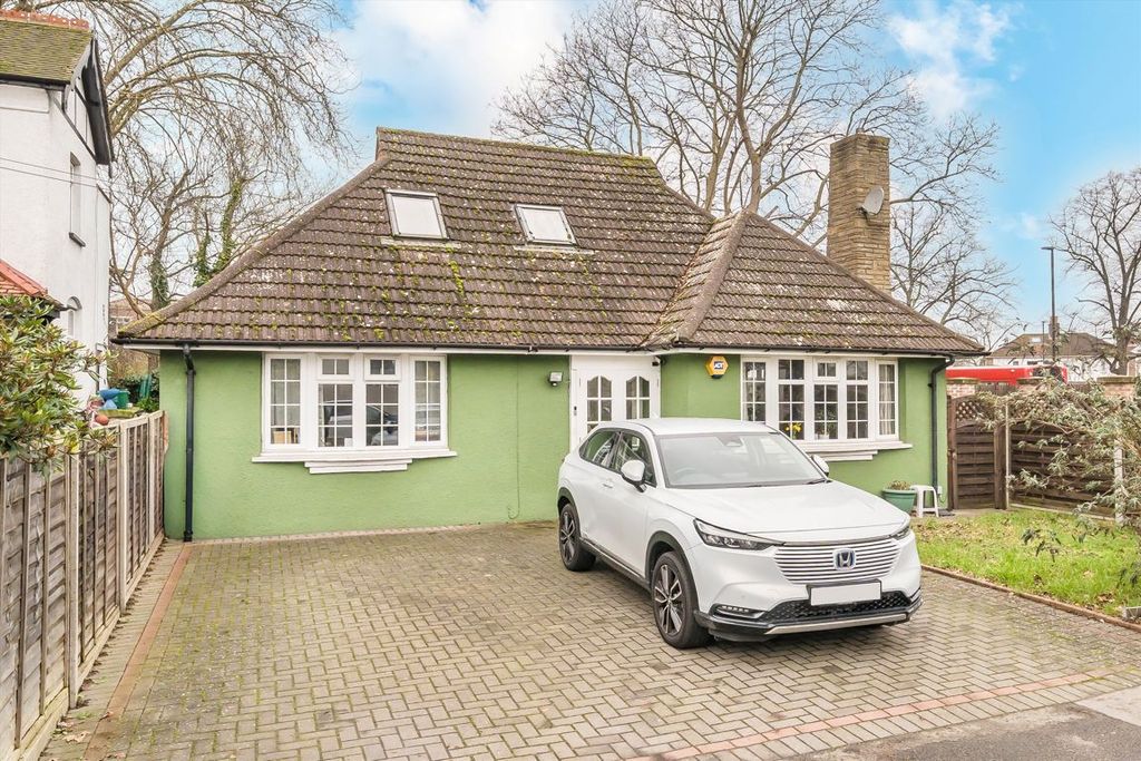 Property photo 1 of 8