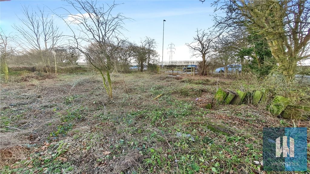 Property photo 3 of 8 Picture No. 11