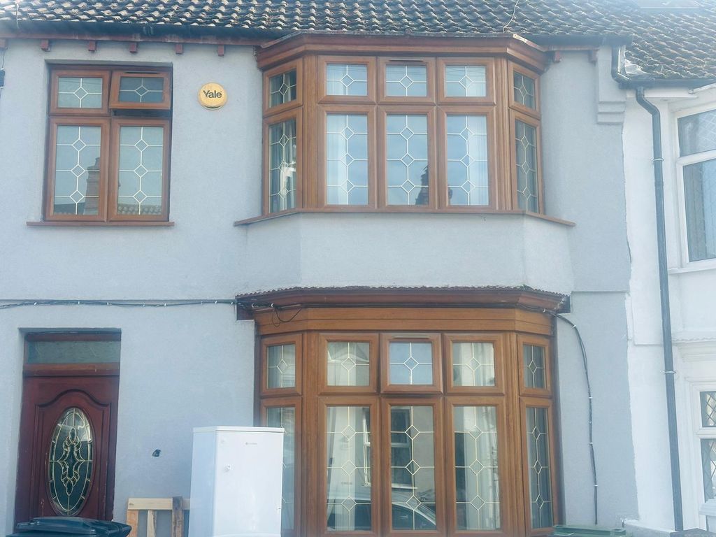 Property photo 1 of 27