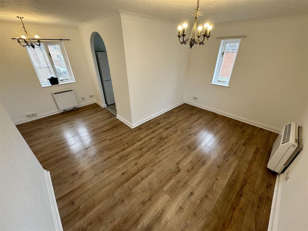 Property photo 2 of 8 Img_3362.Jpeg