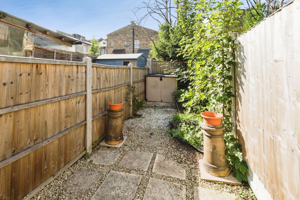 Property photo 3 of 17 Pbox-Img.Jpg
