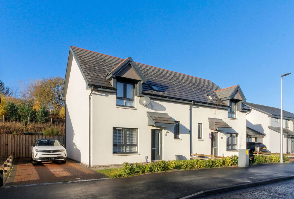 Property photo 1 of 35