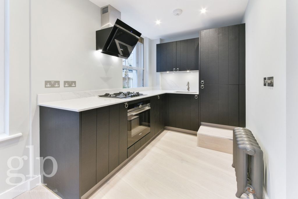 Property photo 2 of 16 974124