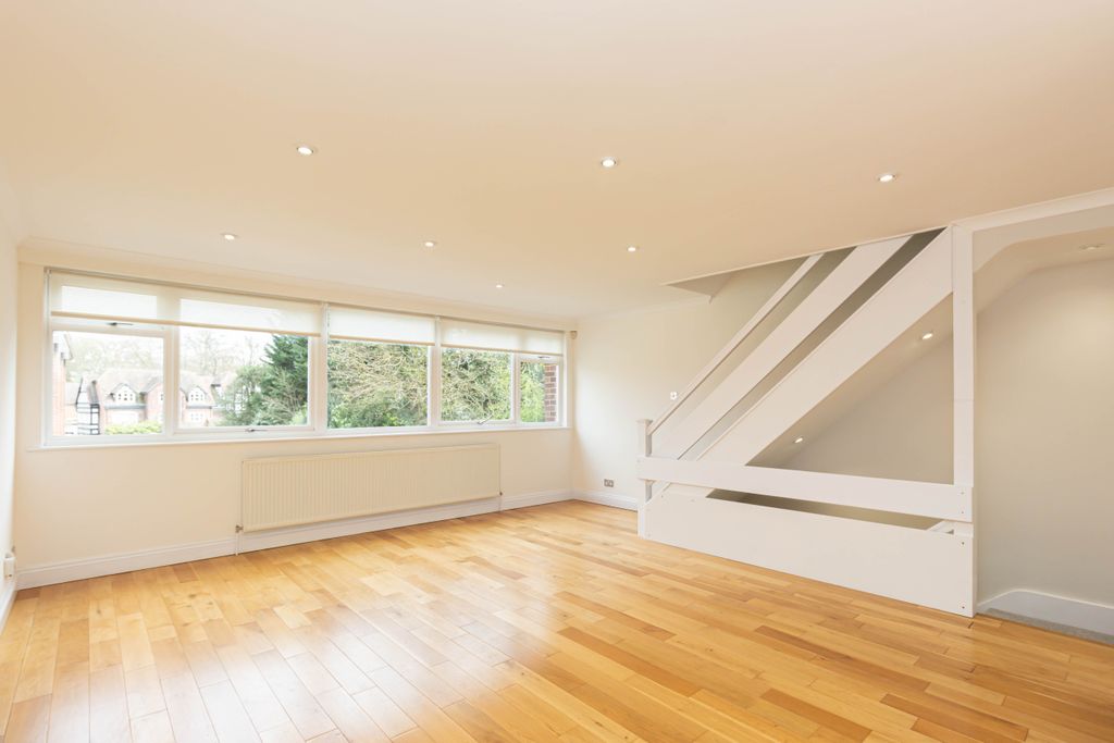 Property photo 2 of 10 Lounge/Diner