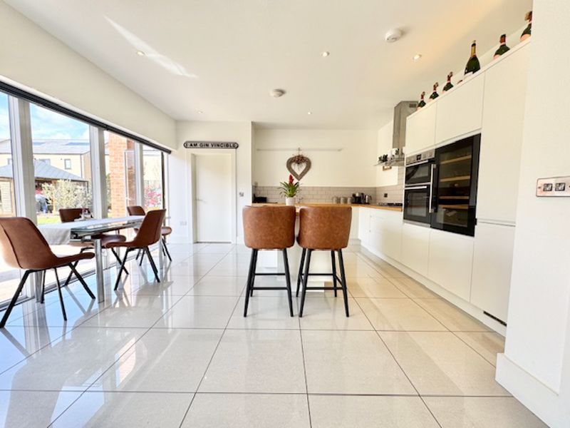 Property photo 3 of 33 Breakfast Kitchen Diner