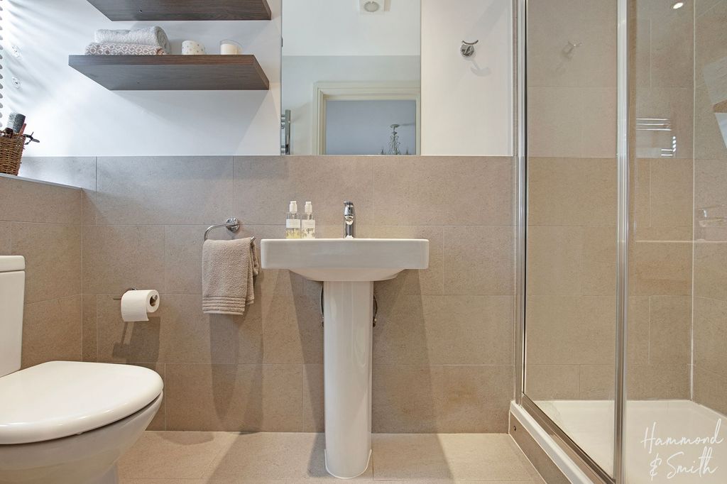Additional image 16 of 2 bed flat for saleHemnall Street, Epping CM16