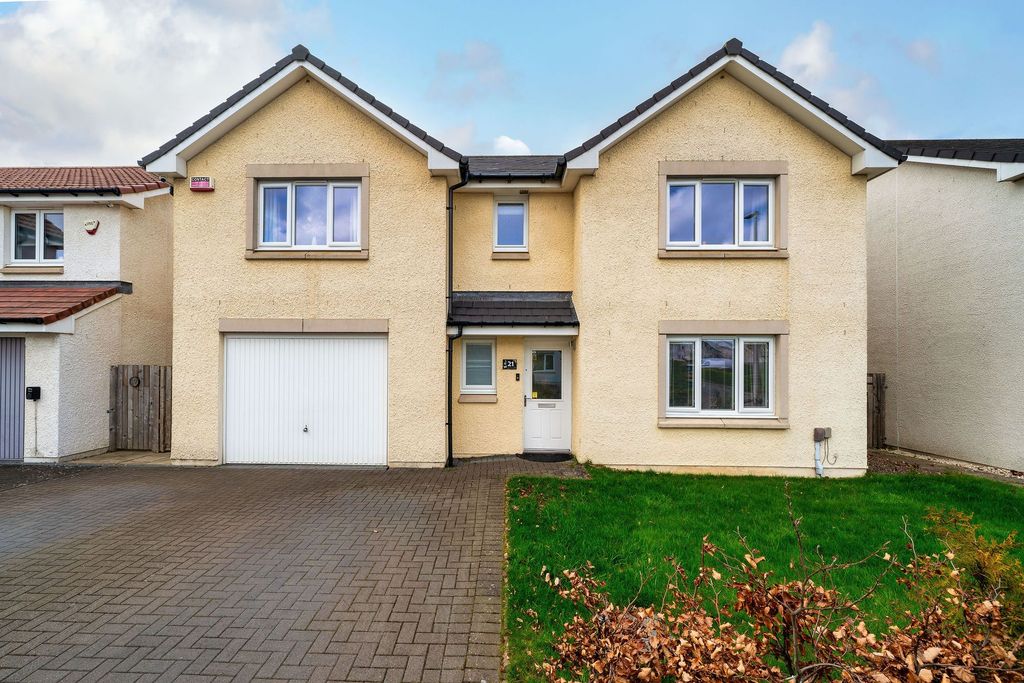 Property photo 1 of 37 Drve