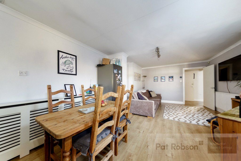 Property photo 3 of 14 Picture 3