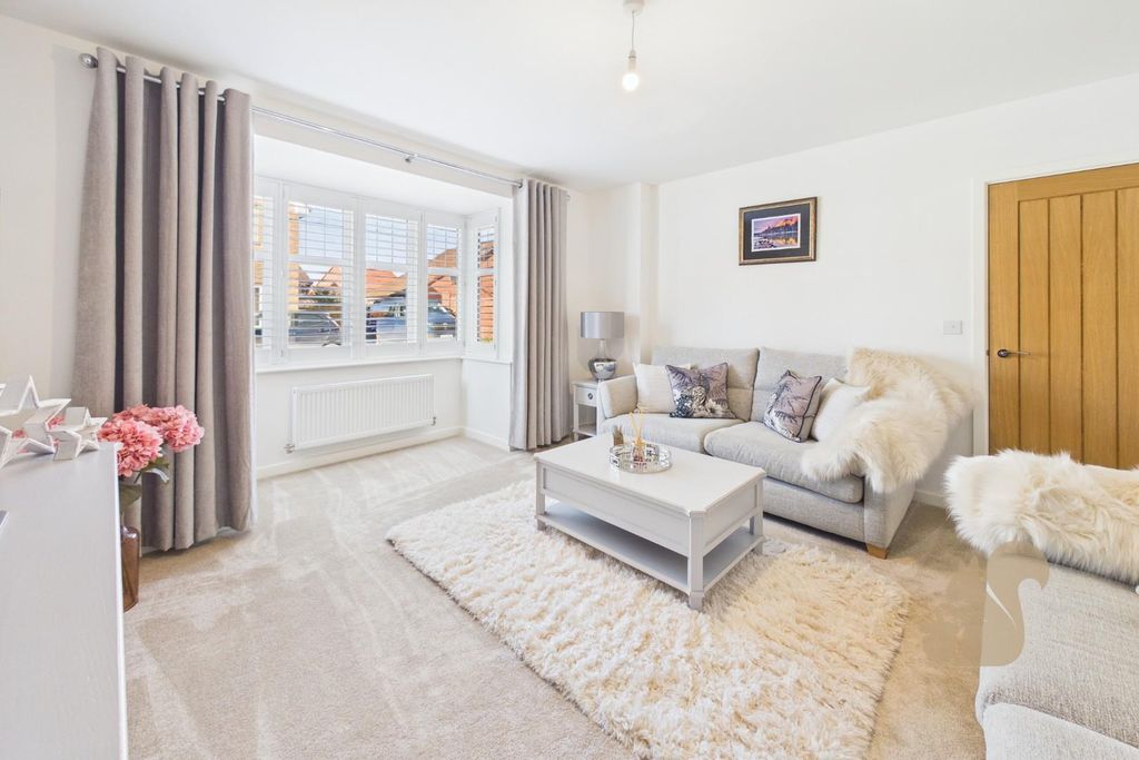 Property photo 3 of 26 Living Room