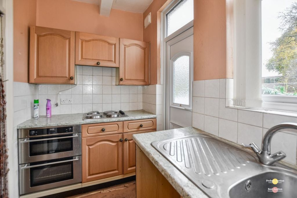 Property photo 3 of 16