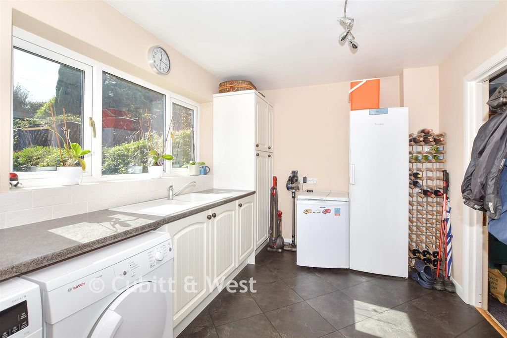 Property photo 3 of 19 Utility Room
