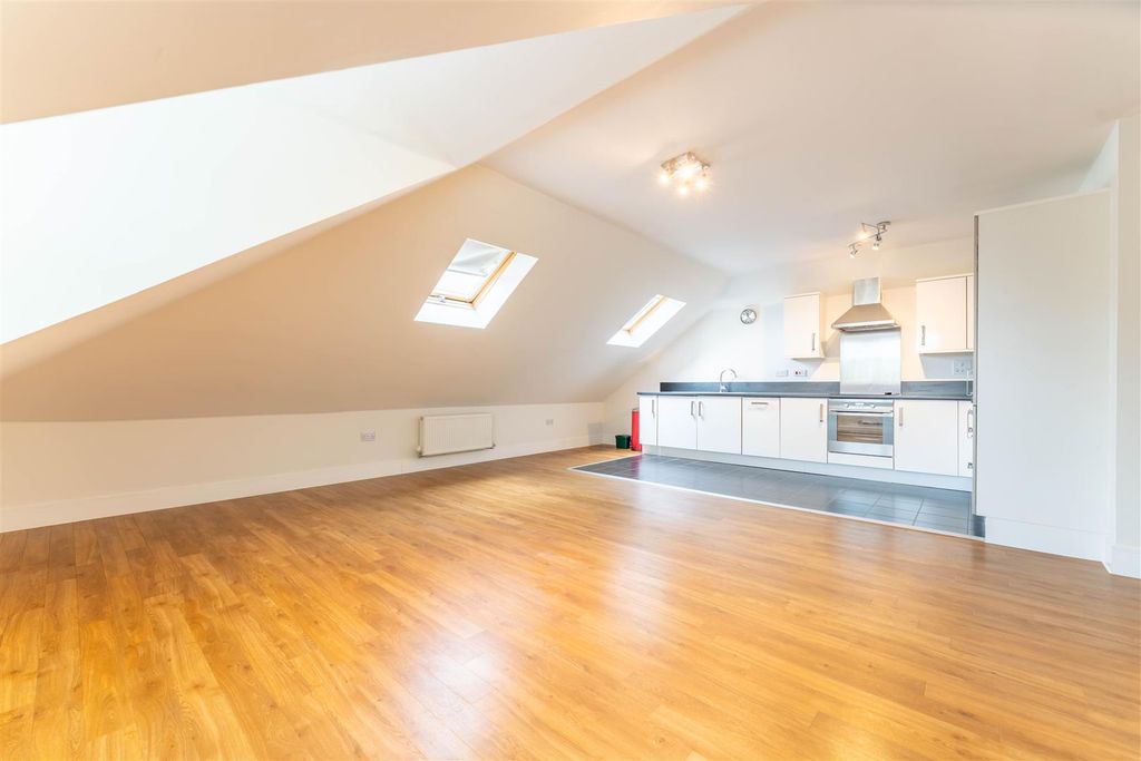 Property photo 2 of 11 33 Mhc Through A.Jpg