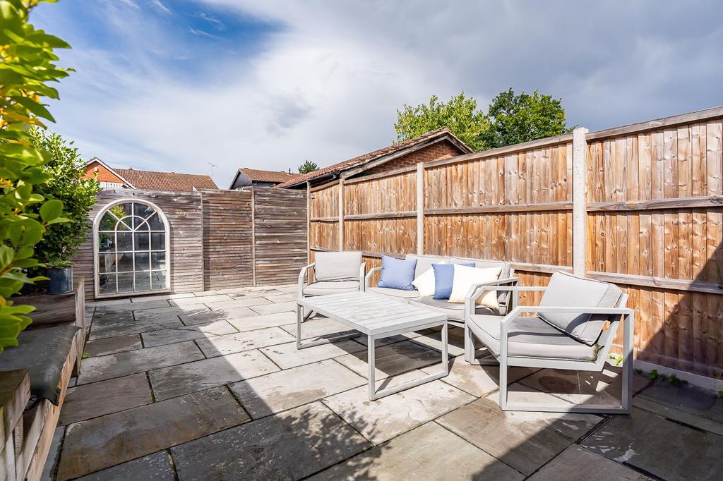 Property photo 3 of 24 External-Smalll-5.Jpg
