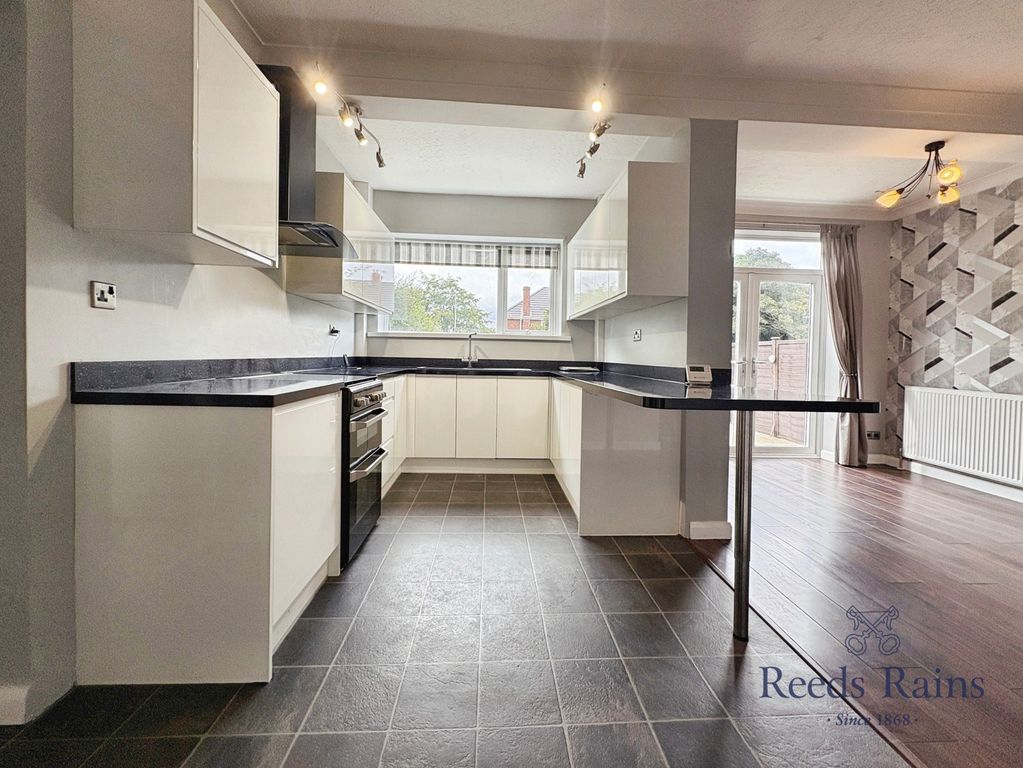 Property photo 3 of 19 Pbox-Img.Jpg