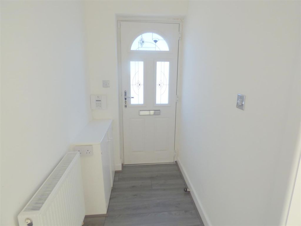 Property photo 2 of 15 Hall