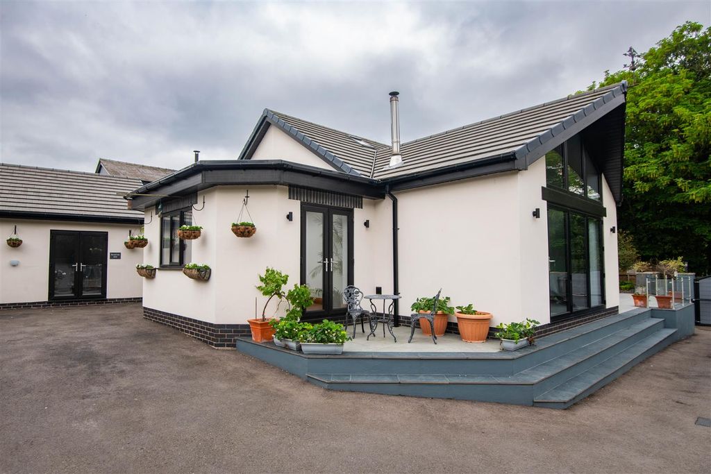 Additional image 38 of 5 bed detached bungalow for saleMill Lane, Farington Moss, Leyland PR26