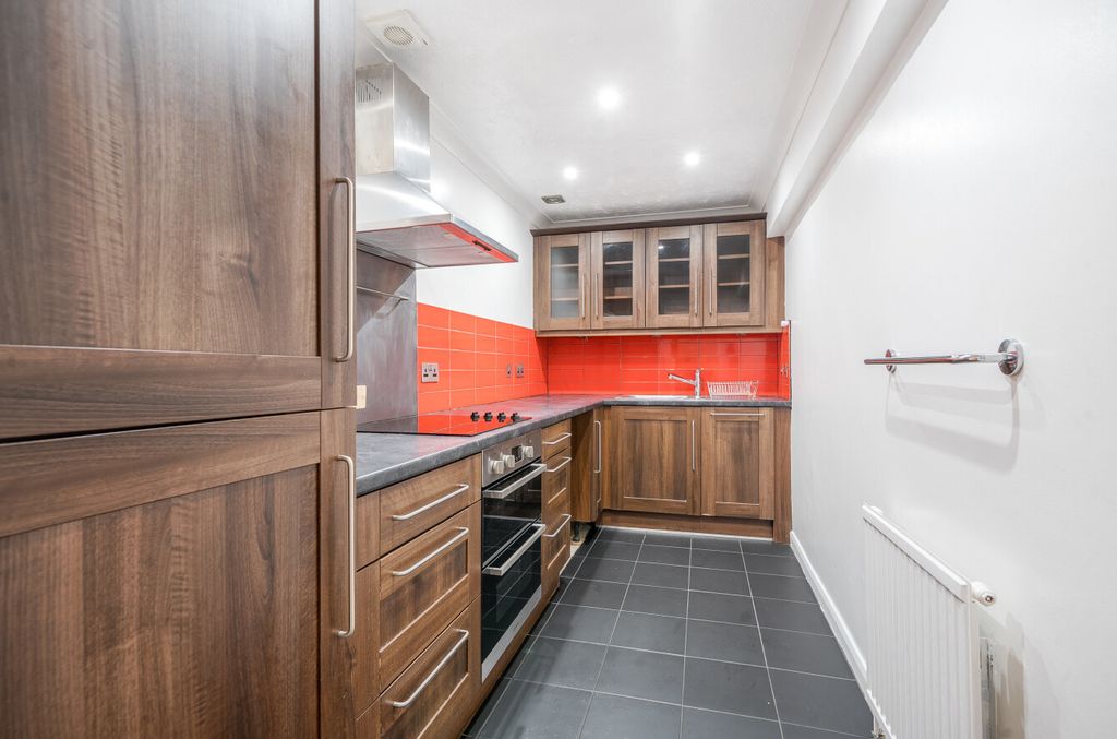 Property photo 2 of 12 1478437-14-6A3169...