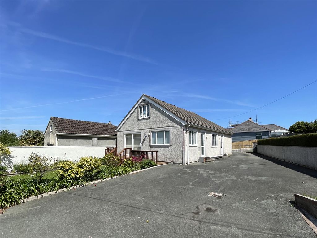 Property photo 1 of 29 Longfield Villas 9 - Main Photo.Jpg