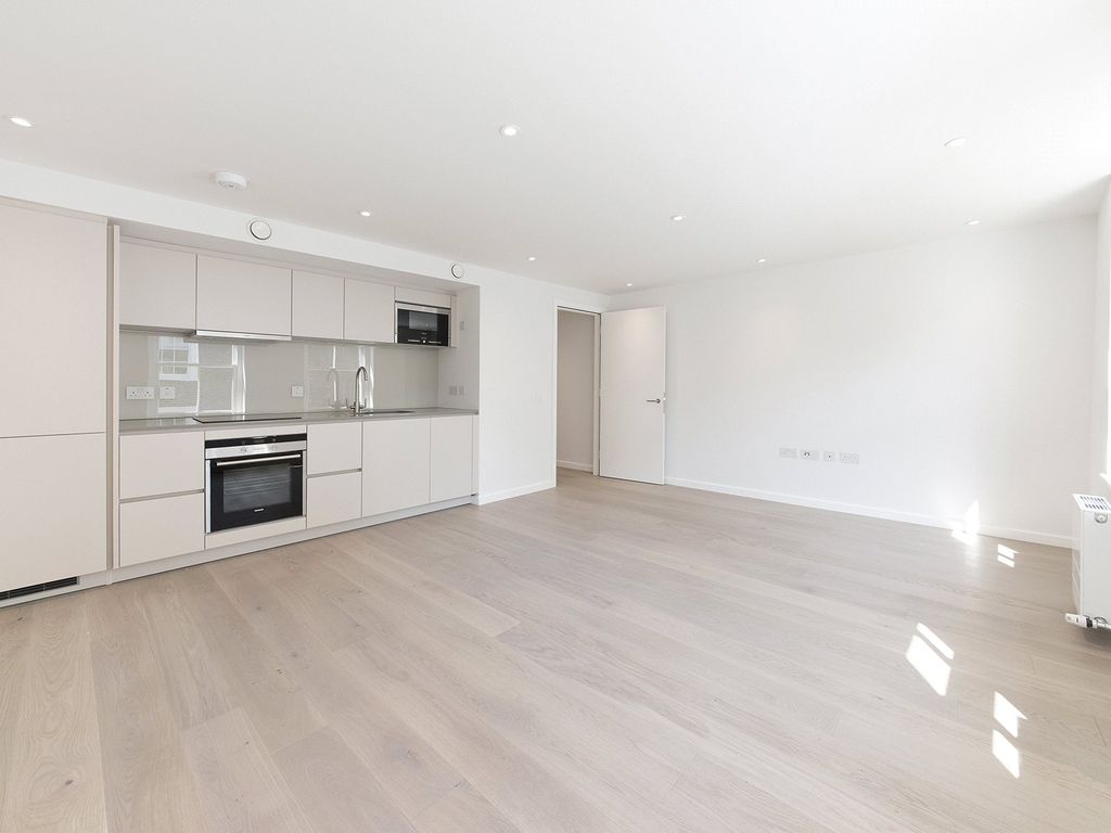 Property photo 1 of 11 Fouberts Place