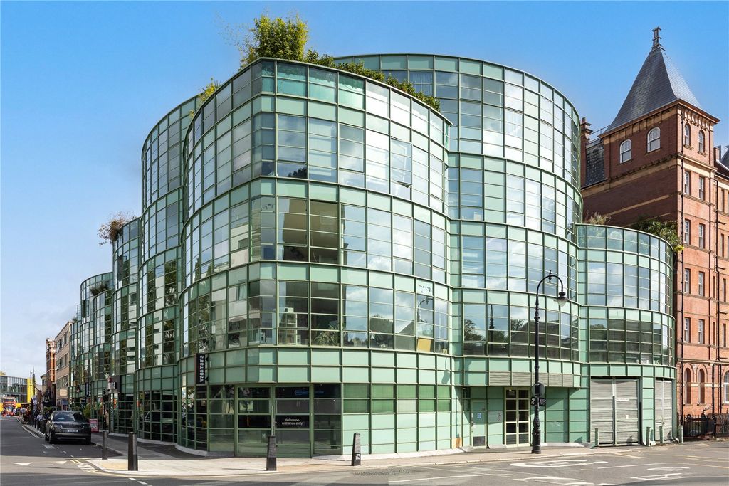 Property photo 3 of 27 Picture No. 38