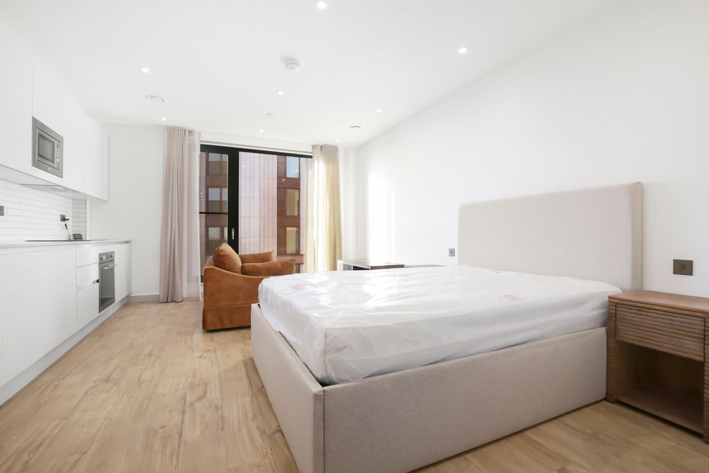 Property photo 1 of 19 Studio 1