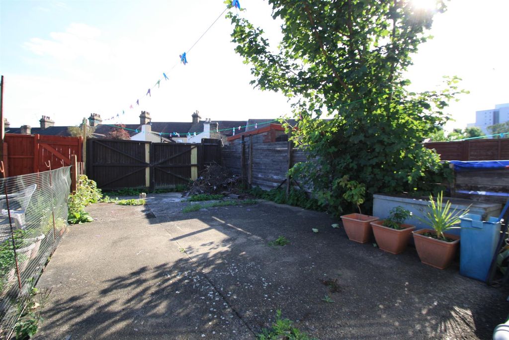 Additional image 12 of 3 bed terraced house for saleGrove Road, Grays RM17