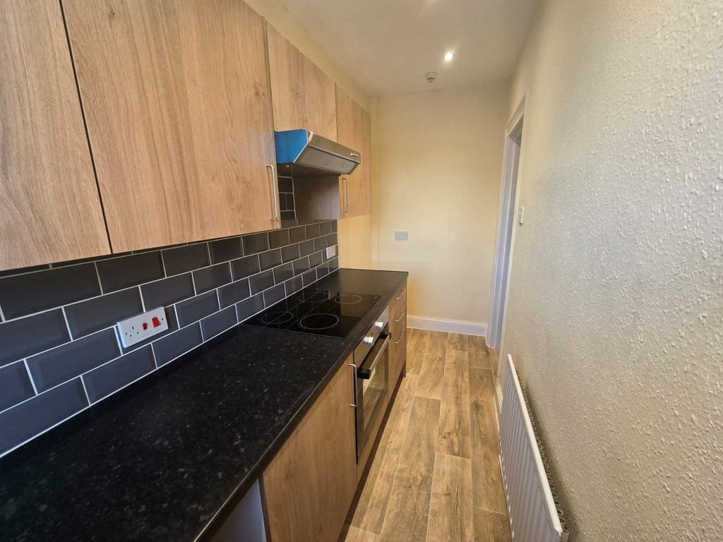 Property photo 2 of 7 Gallery