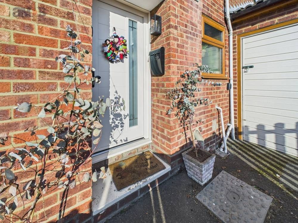 Property photo 3 of 15 4939744