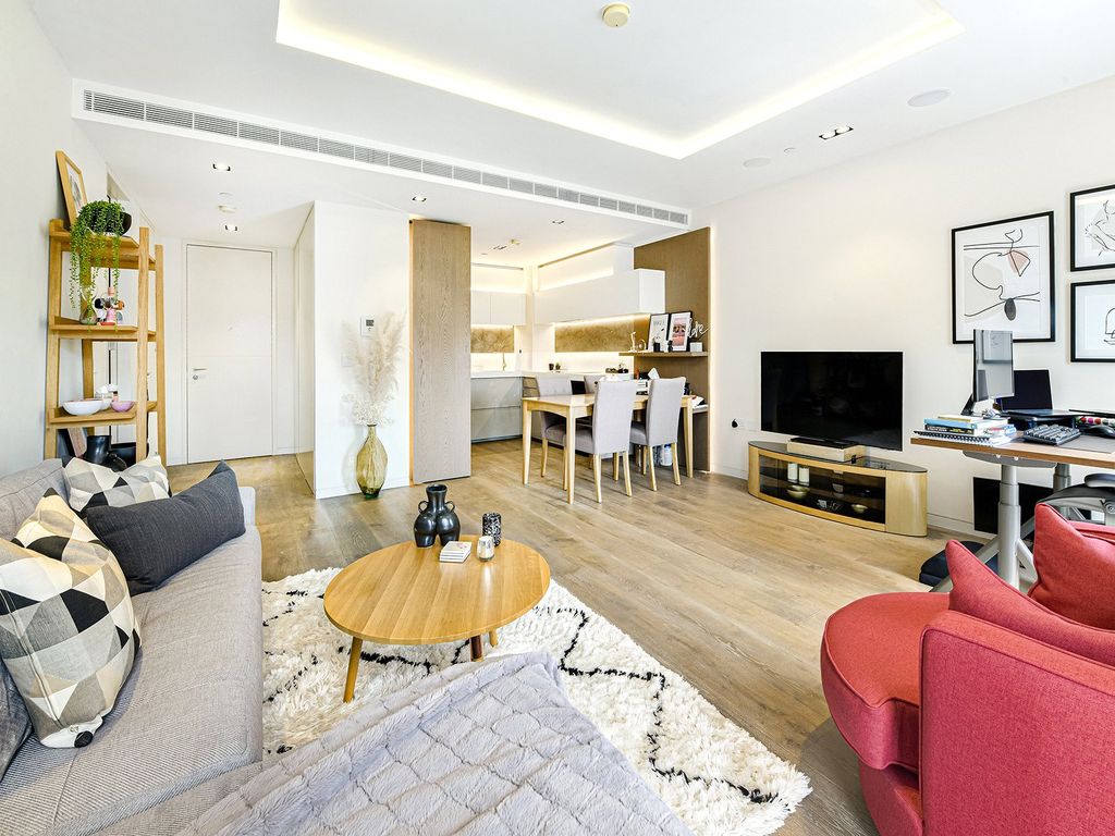 Property photo 2 of 16 Pearson Square