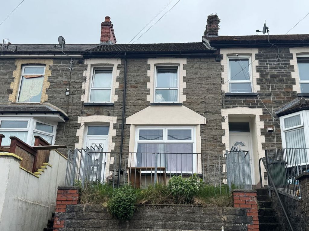 Property photo 1 of 2
