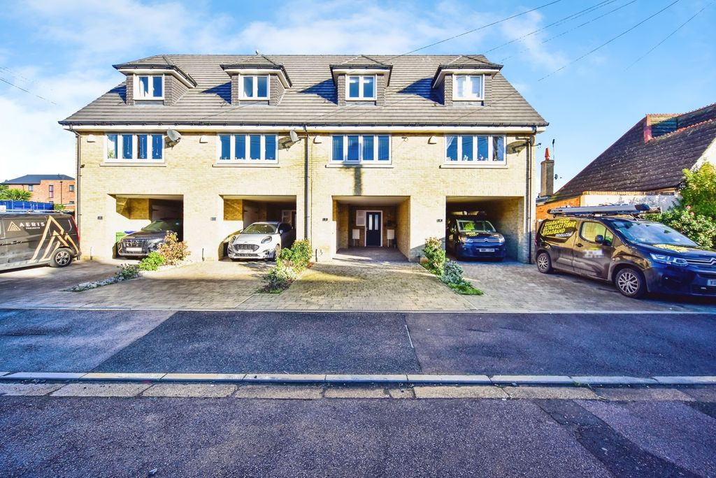 Property photo 1 of 25 Pbox-Img.Jpg