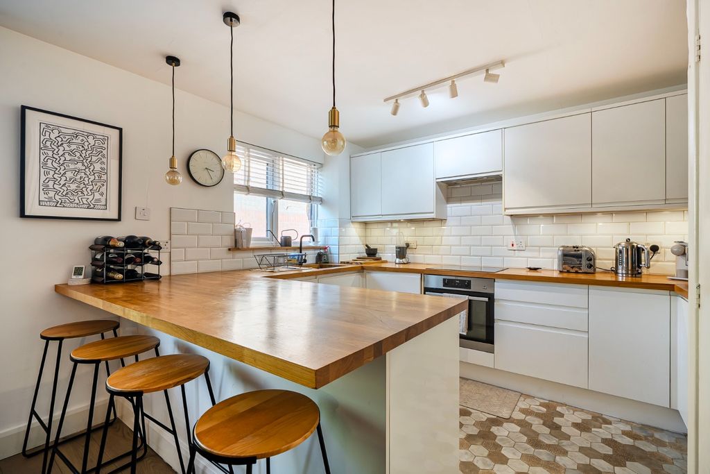 Property photo 1 of 15 5132981