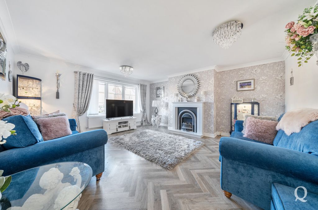 Property photo 2 of 22 9A02Ecb4-66ee-42A...