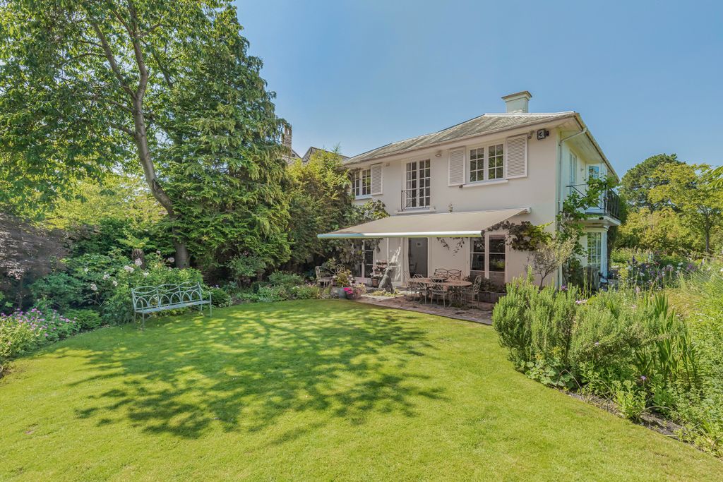 Property photo 1 of 21