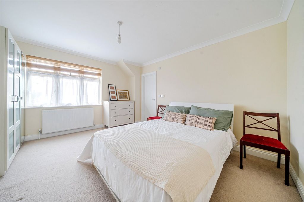Property photo 3 of 24 Picture No. 25