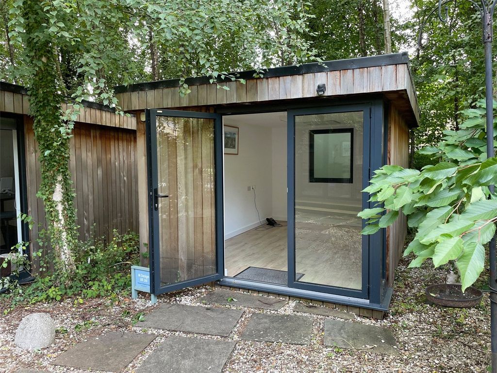 Property photo 1 of 11 Picture No. 05