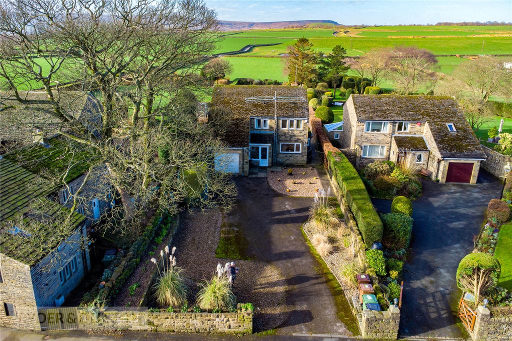 Property photo 1 of 27 Front