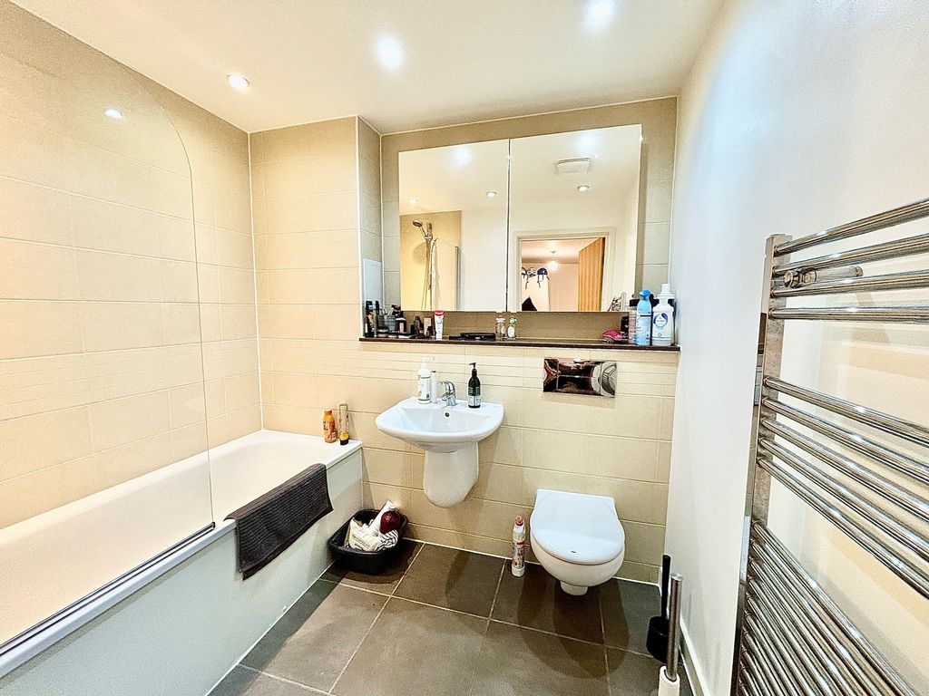 Property photo 3 of 13