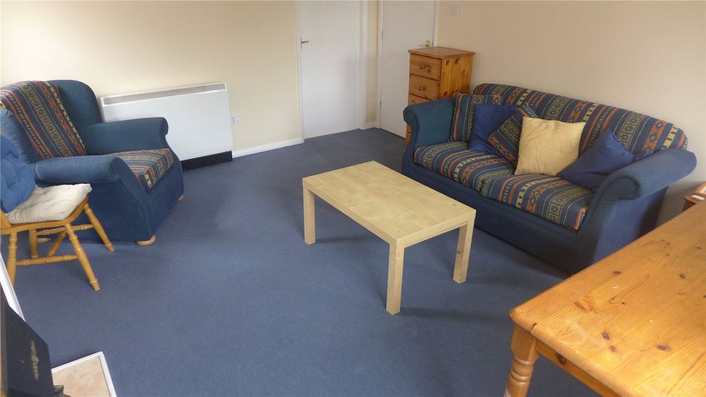 Property photo 3 of 8 Picture No. 09