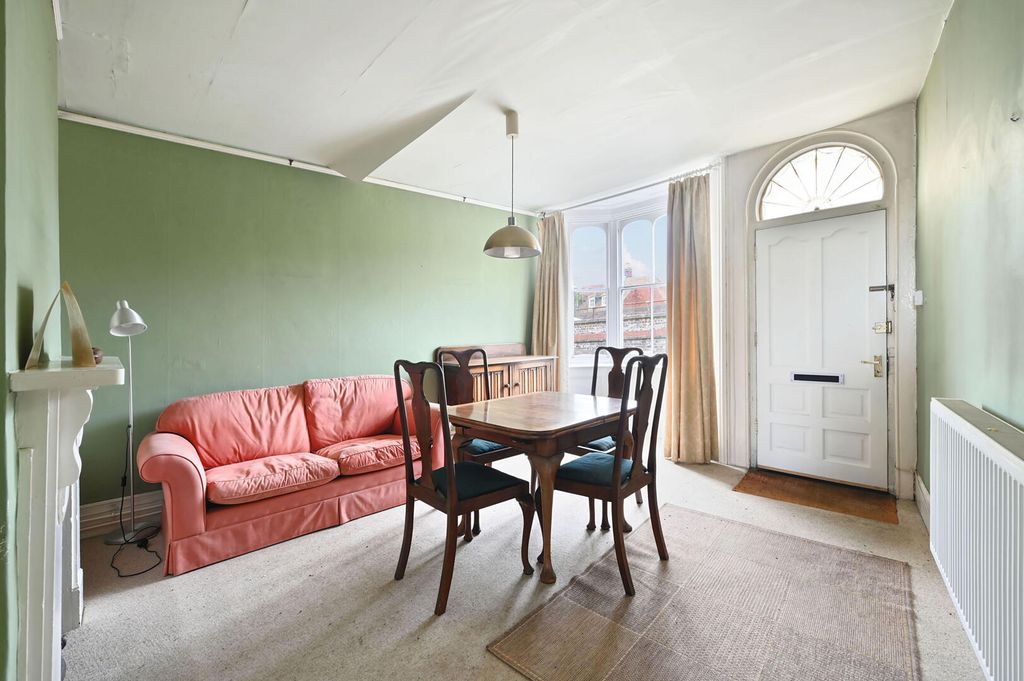Property photo 2 of 18 Dining Room