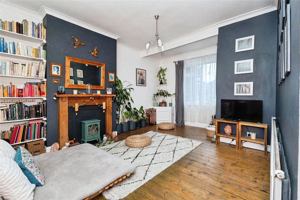 Property photo 2 of 18 Picture No. 22