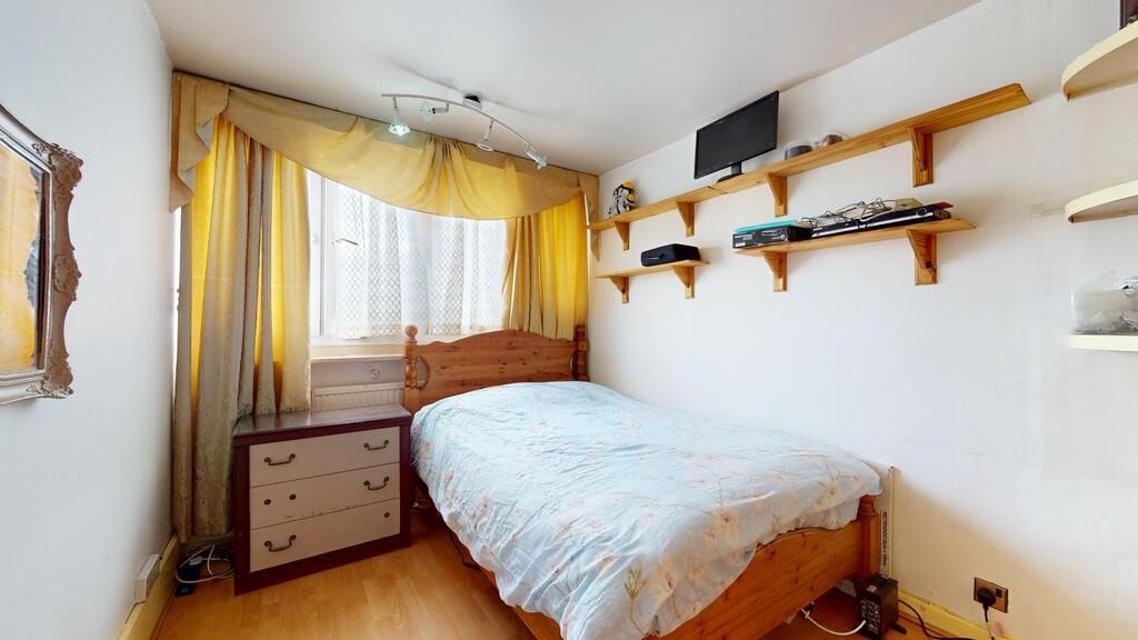 Property photo 2 of 25