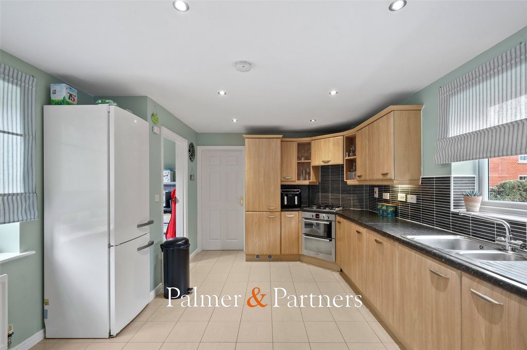 Property photo 3 of 23 Picture No. 05