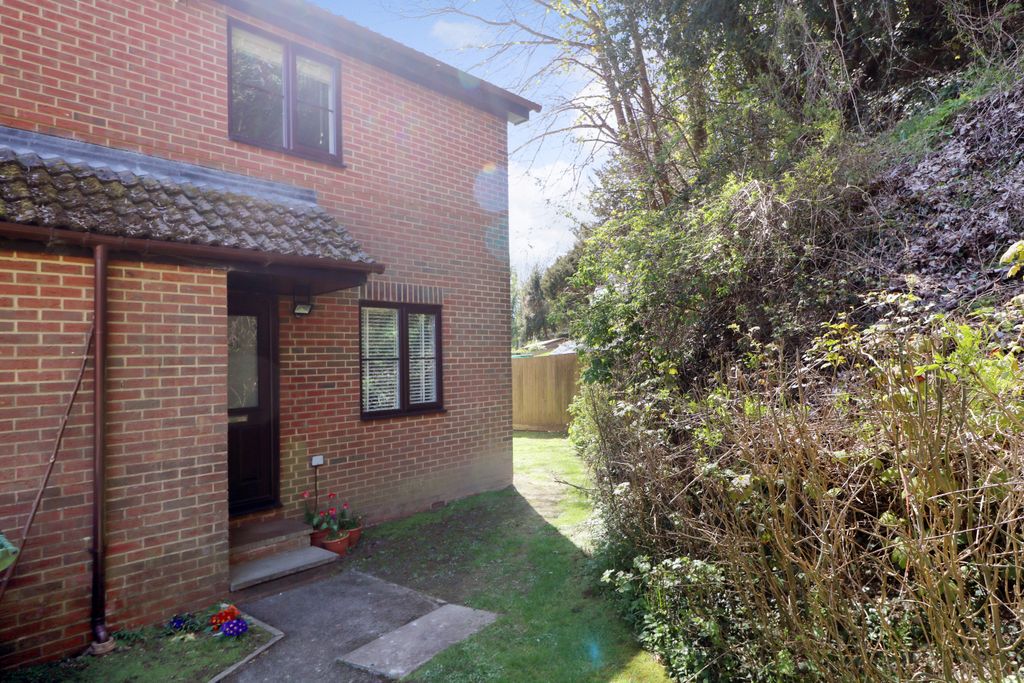 Property photo 1 of 9